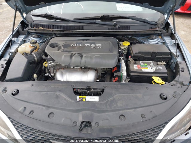 Chrysler 200 C 2015 1C3CCCCBXFN609664 Image 10