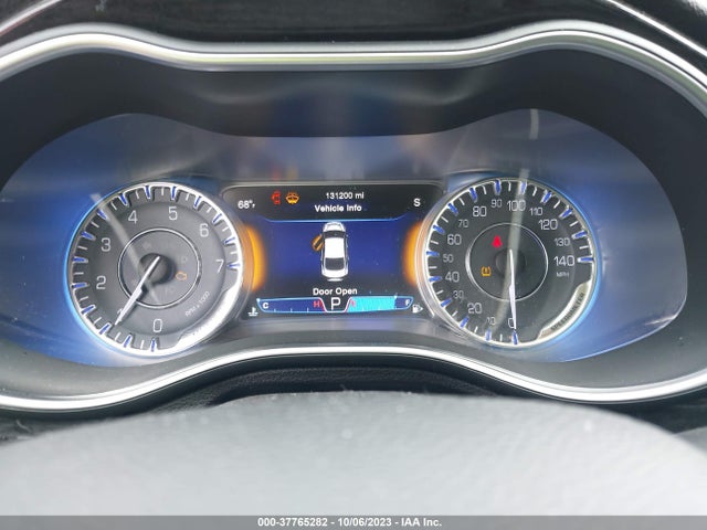 Chrysler 200 C 2015 1C3CCCCBXFN609664 Image 7