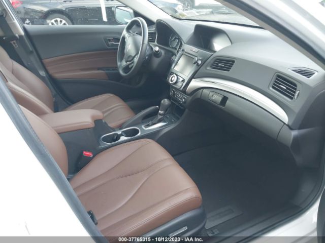 19UDE2F75KA006765 Acura Ilx Pkg