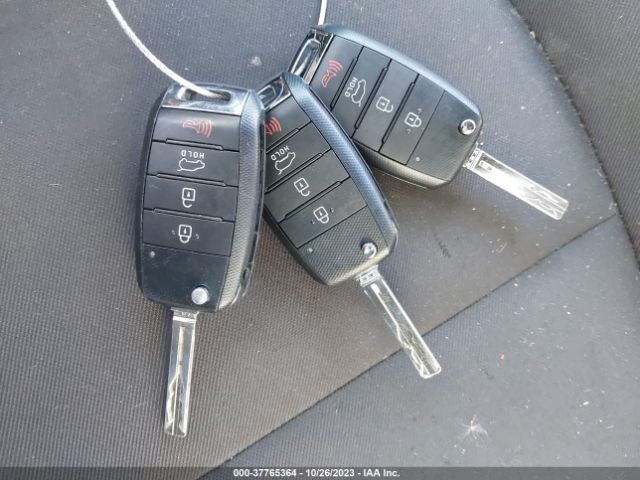 KNDJN2A28F7214798 KIA Soul Base