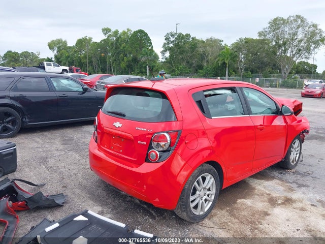 Chevrolet SONIC LT 2015 1G1JC6SB2F4161540 Image 4