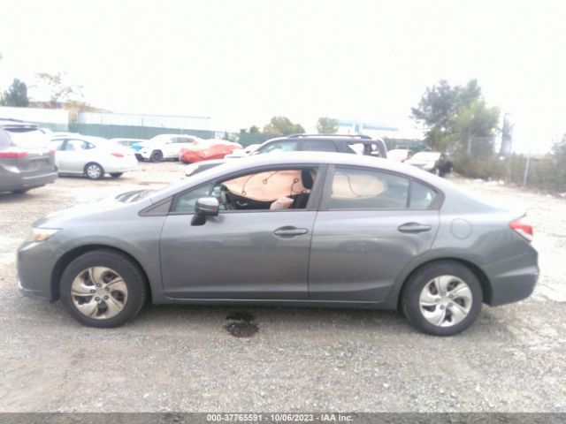19XFB2F53FE264770 Honda Civic Sedan Lx