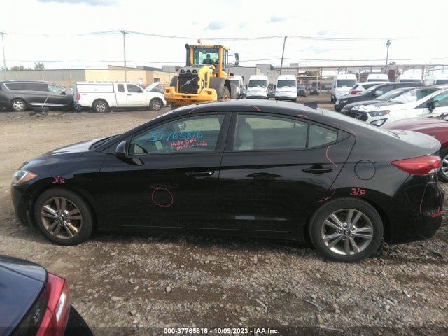 2017 HYUNDAI ELANTRA SE VIN: 5NPD84LF7HH025736