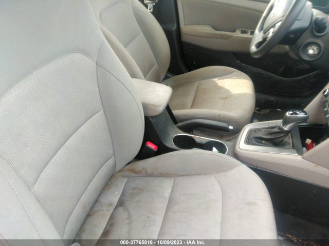 2017 HYUNDAI ELANTRA SE VIN: 5NPD84LF7HH025736