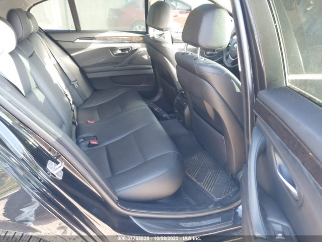 BMW 535i Xdrive 2016 WBA5B3C56GG258062 Image 8