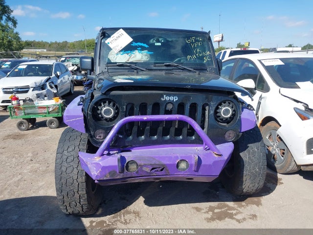 1C4BJWFG3EL283951 Jeep Wrangler Unlimited Rubicon