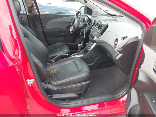 Chevrolet SONIC LTZ 2015 1G1JE5SB9F4126840 Image 5