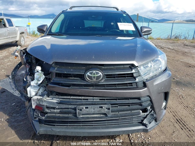 Toyota Highlander Xle/se 2017 5TDJZRFH8HS370357 Image 13