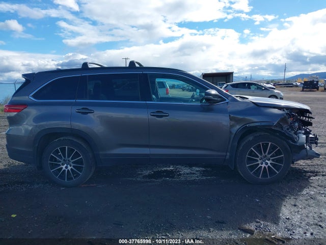 Toyota Highlander Xle/se 2017 5TDJZRFH8HS370357 Image 14