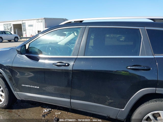 Продажа на аукционе авто 2018 Jeep Cherokee Latitude Plus 4x4, vin: 1C4PJMLB3JD500468, номер лота: 37766023