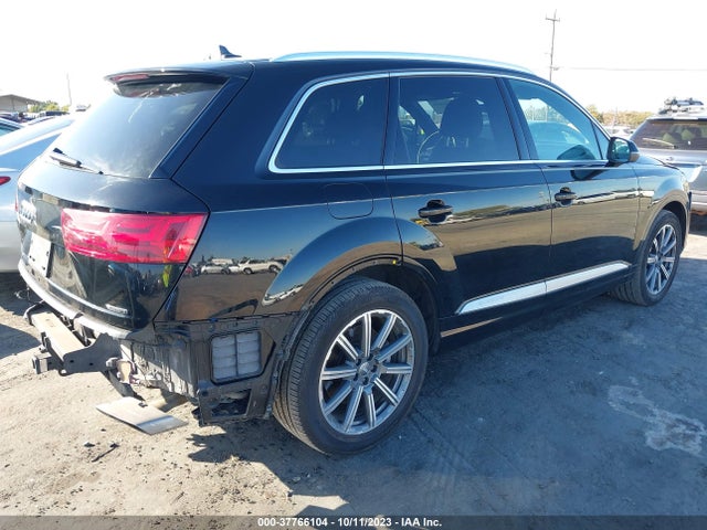 WA1LHAF7XKD043492 Audi Q7 Premium Plus