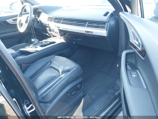 WA1LHAF7XKD043492 Audi Q7 Premium Plus