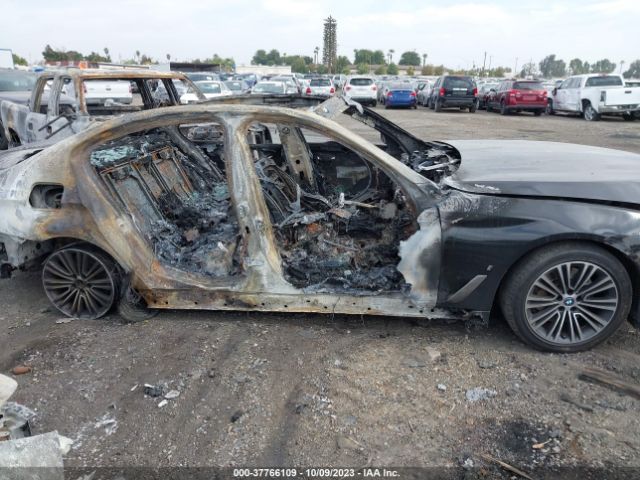 WBAJA9C52JB032738 BMW 530e Iperformance
