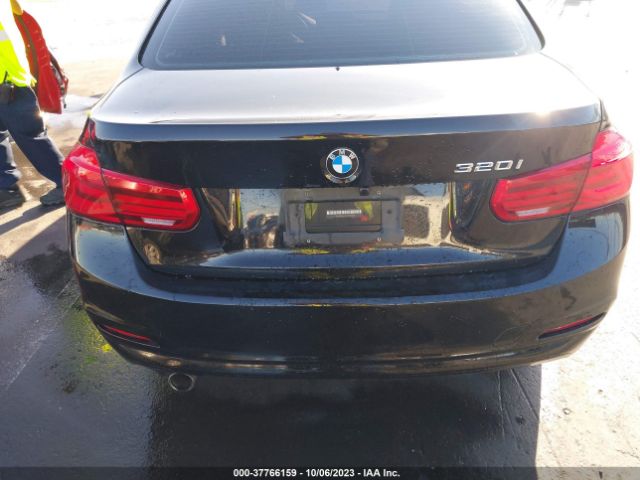 WBA8E1G5XGNT38088 BMW 3 Series 320i