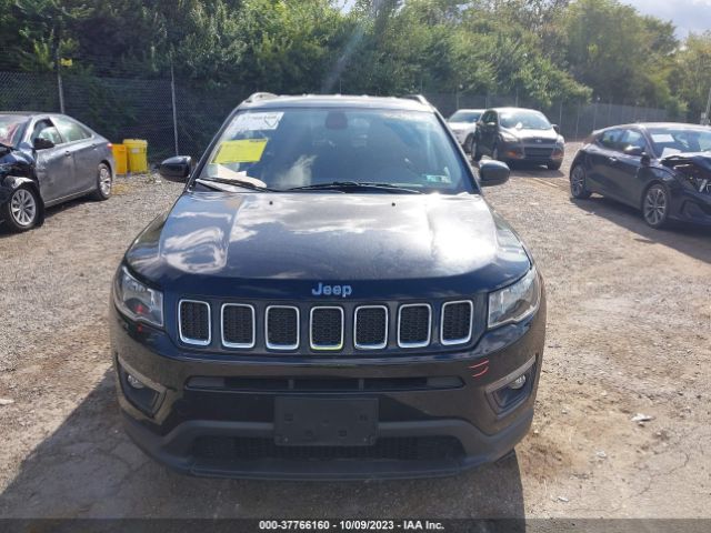 3C4NJDBBXJT350166 Jeep Compass Latitude