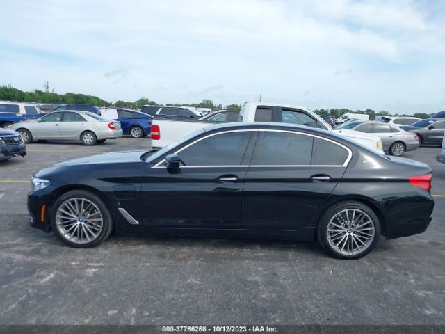 WBAJA9C50JB252198 BMW 5 Series 530e Iperformance
