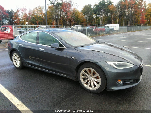 2018 5YJSA1E20JF266434 main image
