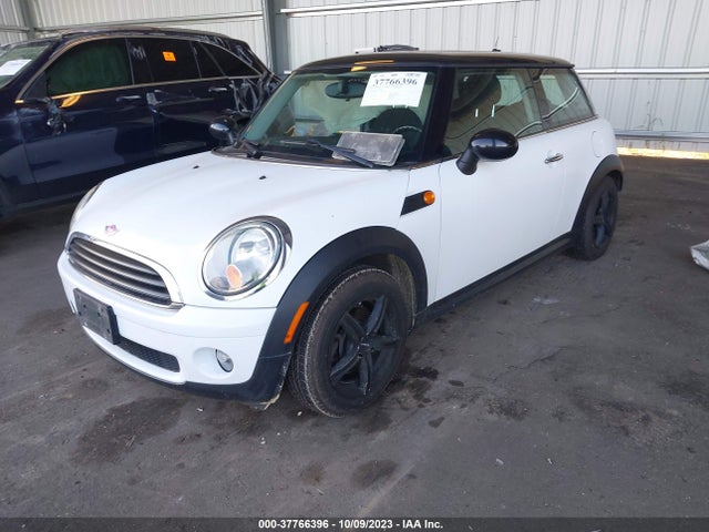 2010 MINI COOPER HARDTOP WMWMF3C52ATZ65111 Photo 1