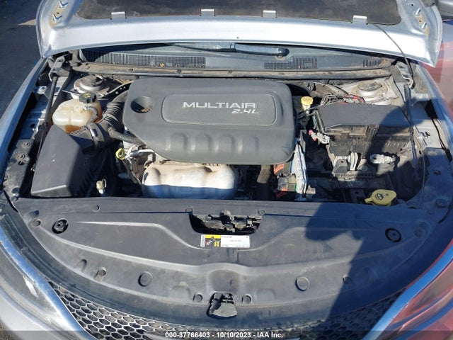 Chrysler 200 Limited 2015 1C3CCCAB6FN548977 Image 10