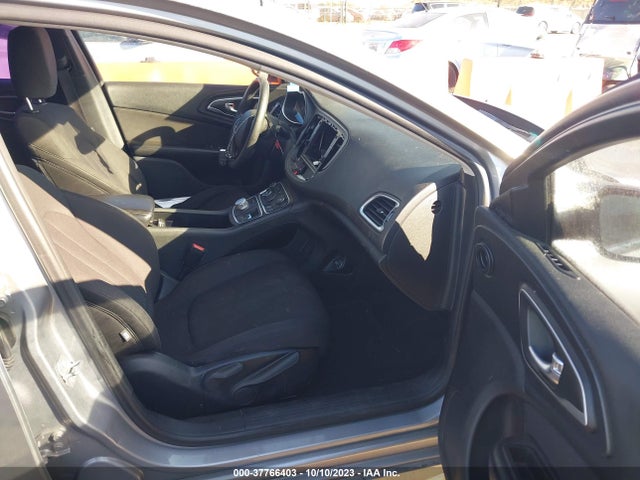 Chrysler 200 Limited 2015 1C3CCCAB6FN548977 Image 5