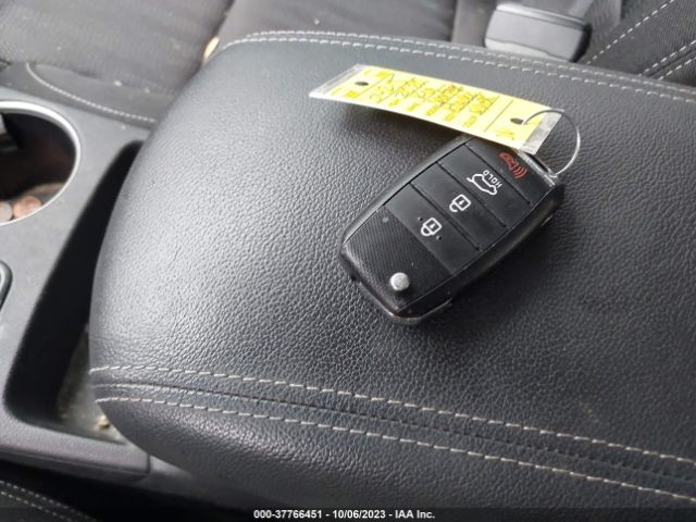 KNDPM3AC3L7737377 KIA Sportage Lx