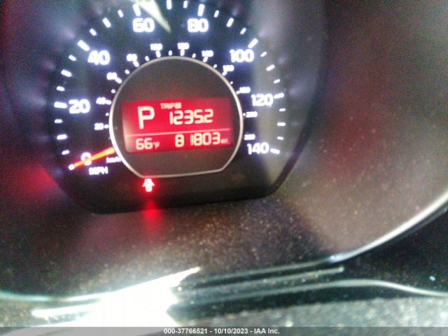 KNDJN2A27F7760217 KIA Soul Base