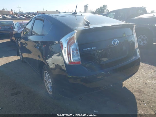 Toyota Prius Four 2015 JTDKN3DU4F0456780 Image 3