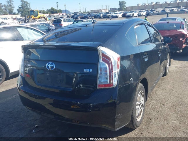 Toyota Prius Four 2015 JTDKN3DU4F0456780 Image 4