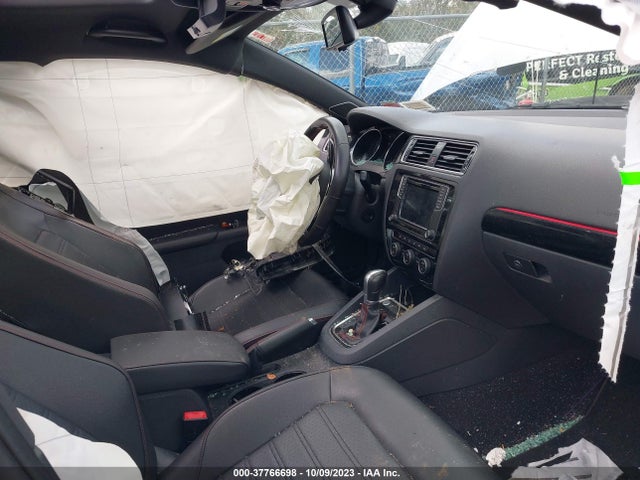 3VW4T7AJ0GM323414 Volkswagen Jetta Sedan 2.0t Gli Se