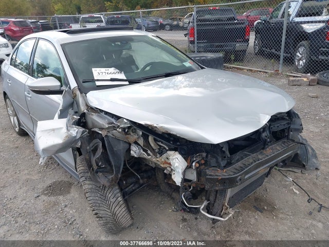 3VW4T7AJ0GM323414 Volkswagen Jetta Sedan 2.0t Gli Se