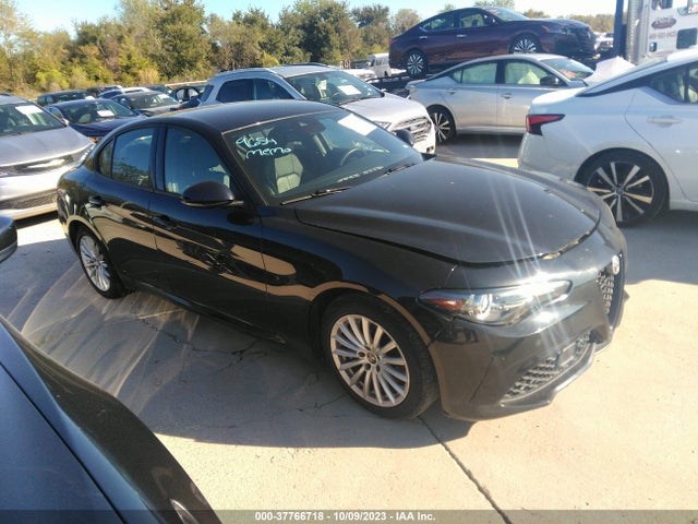 2022 Alfa Romeo Giulia, VIN: ZARFAMAN3N7663320