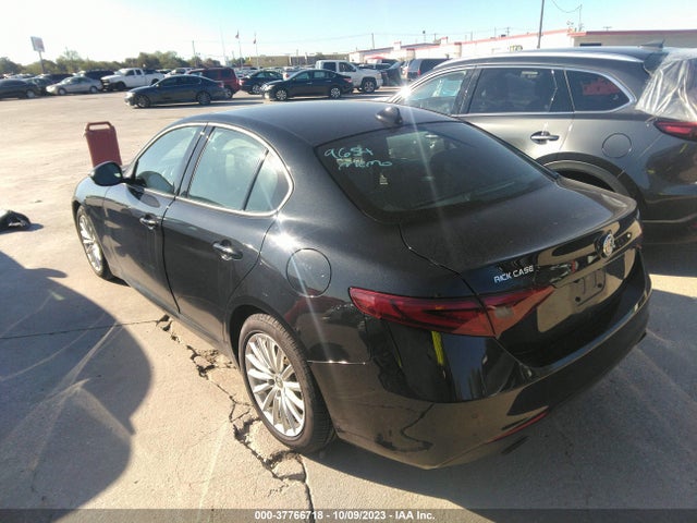 2022 Alfa Romeo Giulia, VIN: ZARFAMAN3N7663320