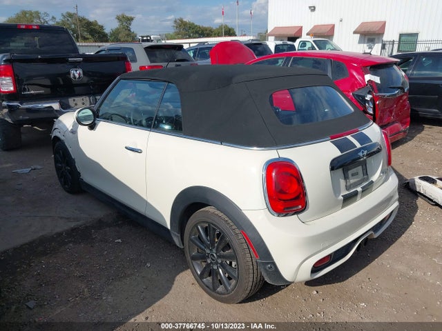 2018 MINI CONVERTIBLE WMWWG9C53J3E38402 Photo 2
