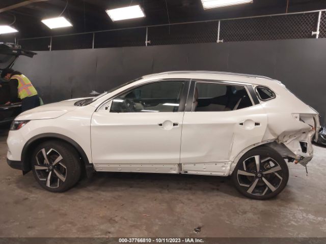 JN1BJ1CW6NW496943 Nissan Rogue Sport Sl