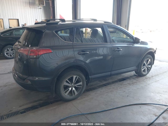 Toyota Rav4 Xle 2017 JTMWFREV8HD097289 Image 4