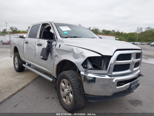 RAM 2500 Tradesman 2018 3C6UR5CL6JG223447 головне зображення