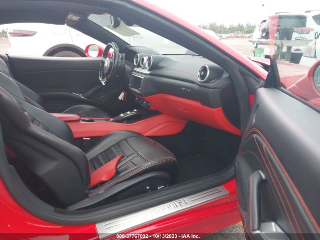 ZFF77XJA0G0214072 Ferrari CALIFORNIA T