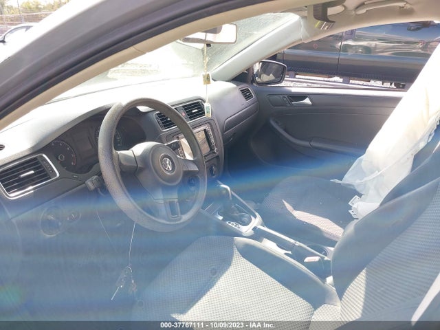 3VW2K7AJ2EM317783 Volkswagen Jetta Sedan S