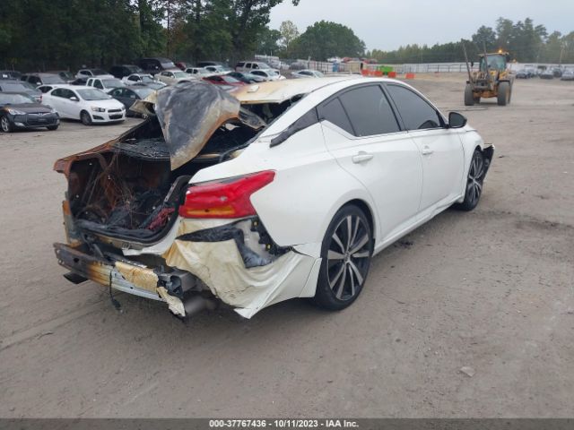 1N4AL4CV9LC137361 Nissan Altima 2.0 Sr