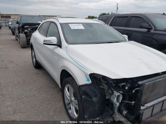 2020 MERCEDES-BENZ GLA WDCTG4EB3LU021975