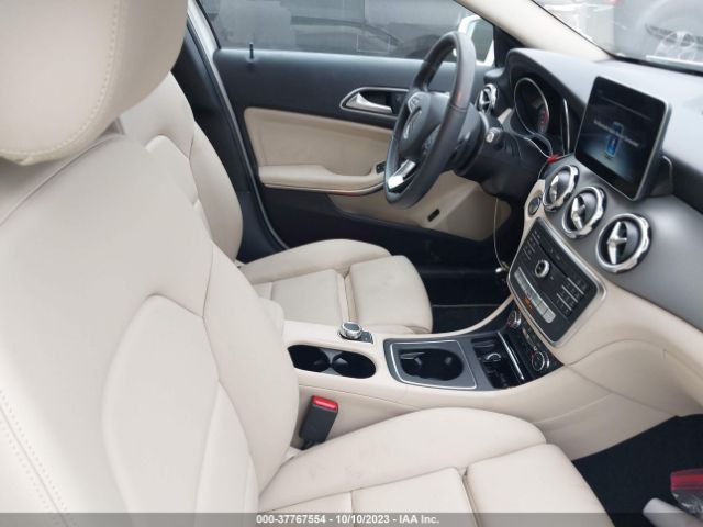 2020 MERCEDES-BENZ GLA WDCTG4EB3LU021975 Photo 4