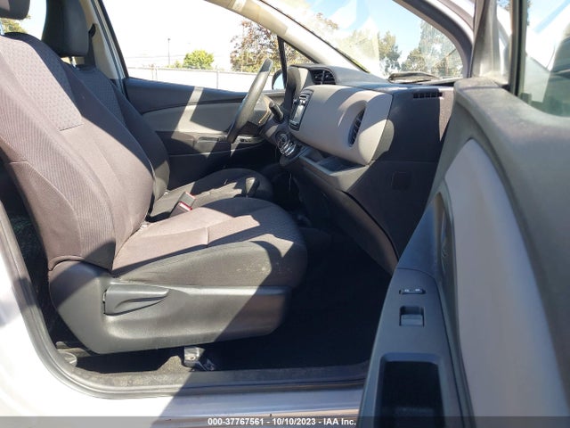 Toyota Yaris 2017 VNKKTUD38HA075098 Image 17