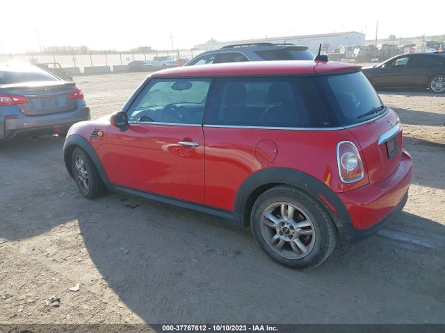2012 MINI COOPER HARDTOP WMWSU3C50CT264115 Photo 2