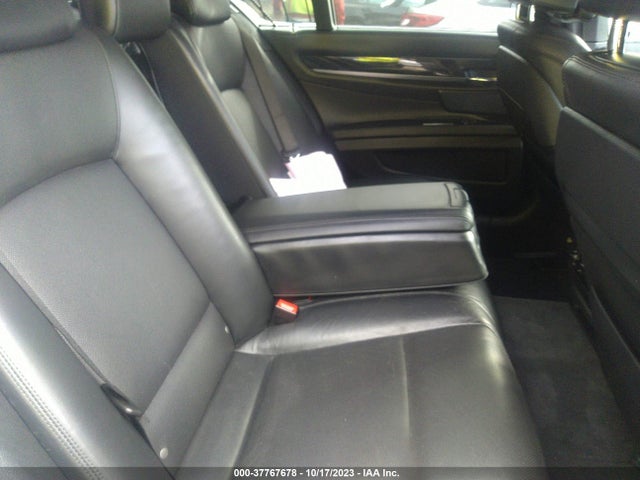 WBAYB6C54FD966129 BMW 7 Series 750i Xdrive