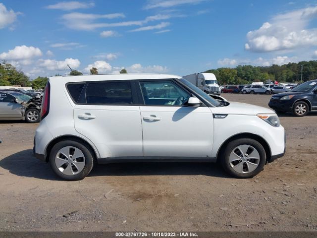 KNDJN2A23F7130470 KIA Soul Base