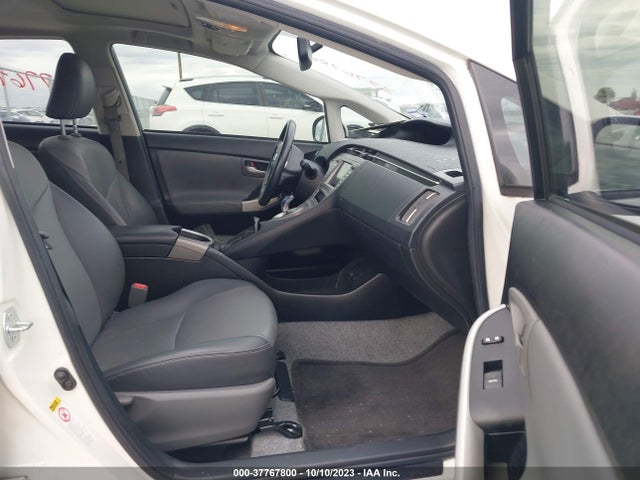 Toyota Prius Four/five/three/one/two 2014 JTDKN3DU5E1820097 Image 5