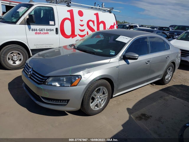1VWAT7A31EC040765 Volkswagen Passat Wolfsburg Ed