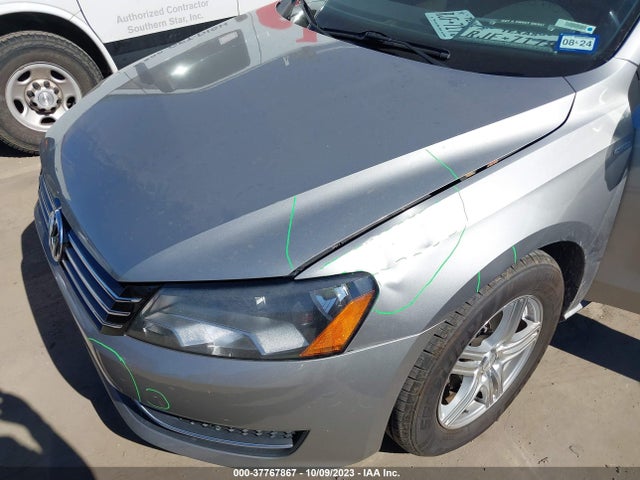 1VWAT7A31EC040765 Volkswagen Passat Wolfsburg Ed