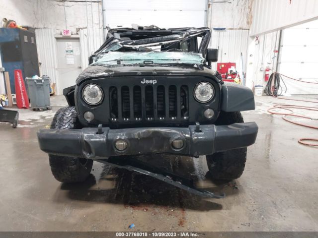 1C4BJWDGXHL746840 Jeep Wrangler Unlimited Sport