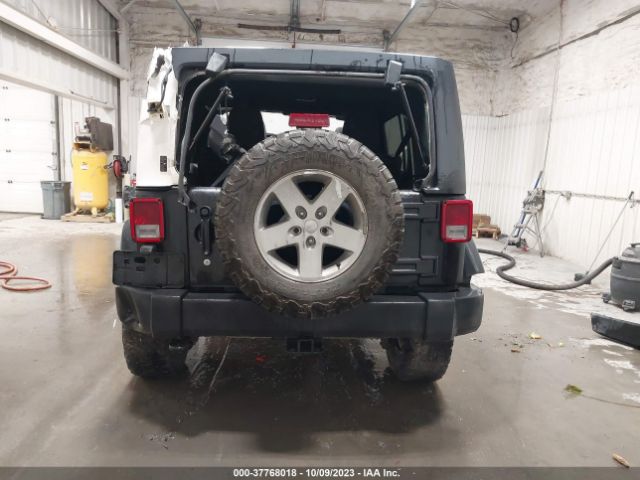 1C4BJWDGXHL746840 Jeep Wrangler Unlimited Sport
